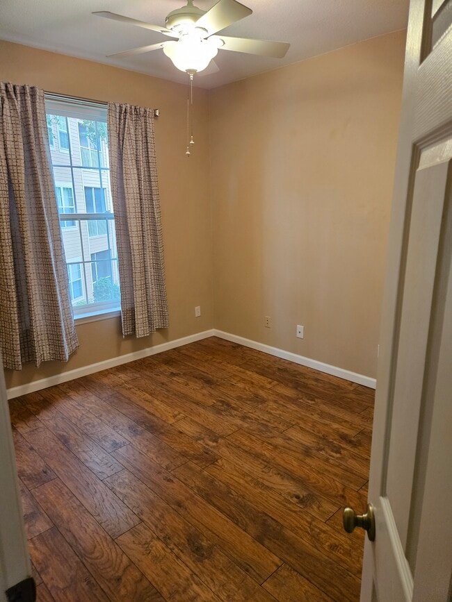Building Photo - 13810 Sutton Park Dr N