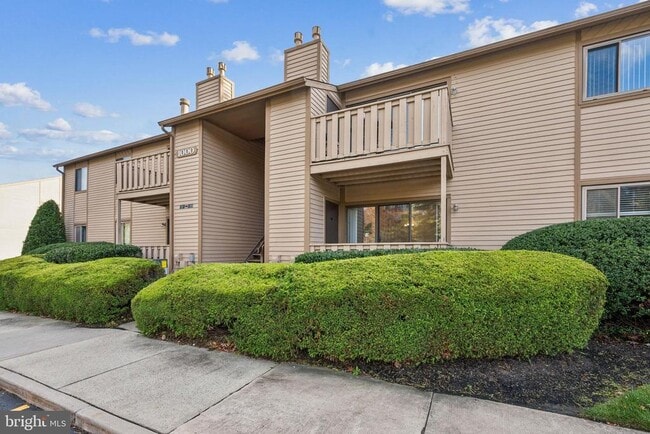 Building Photo - 1001 Woodhollow Dr