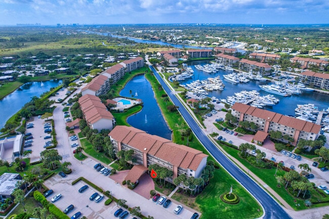 Building Photo - 501 Seafarer Cir