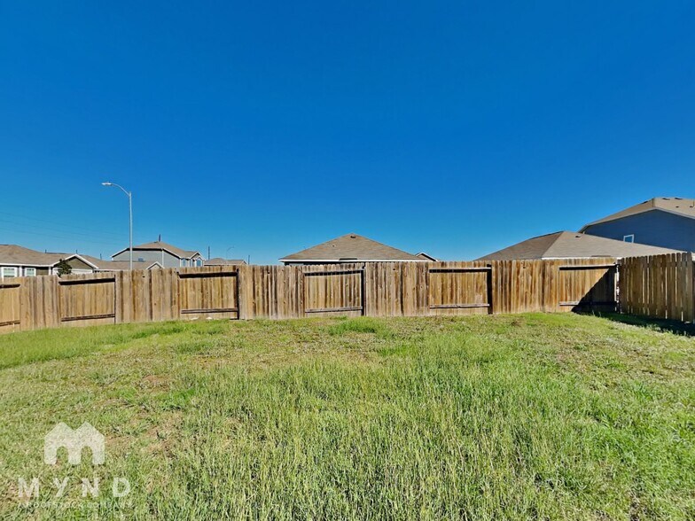 Building Photo - 8422 Rayburn Rd