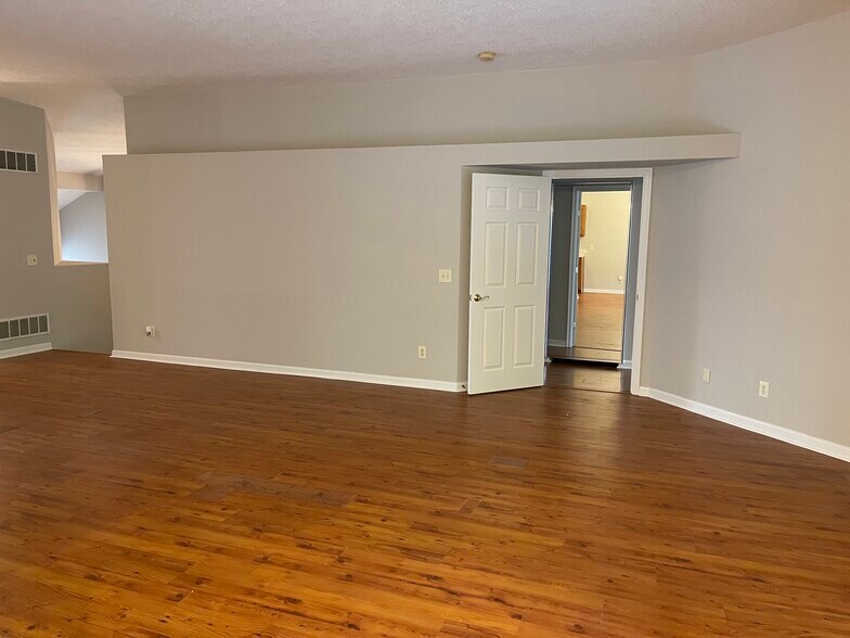 Building Photo - 4333 Marival Way