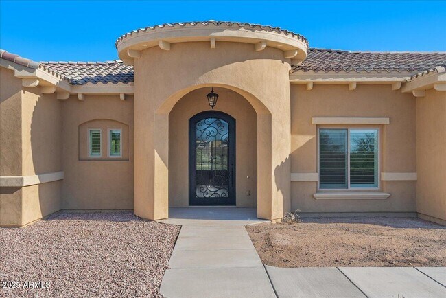 Building Photo - 3117 N 77th St