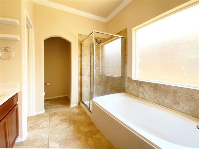 Building Photo - 9108 Spurs Trail