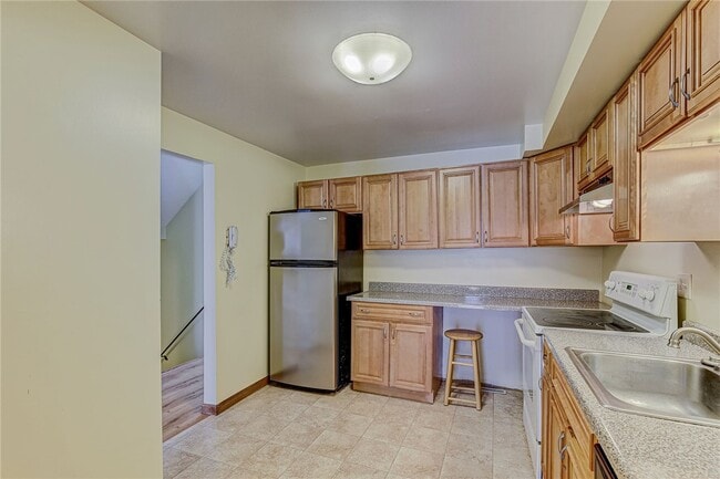 Building Photo - 79 Wintergreen Way