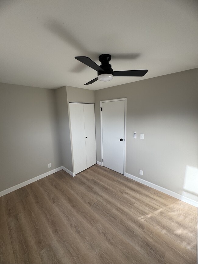 Building Photo - 580 Edgewood Dr