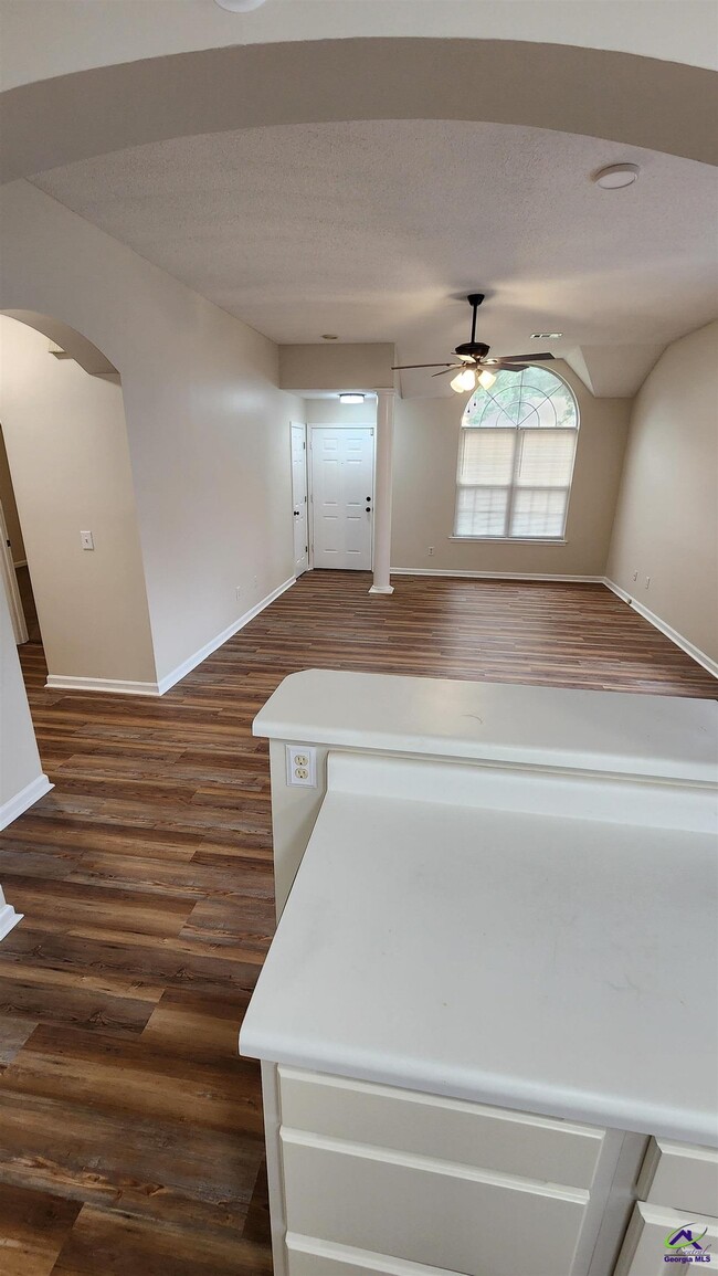 Building Photo - 80 Hamilton Woods Dr