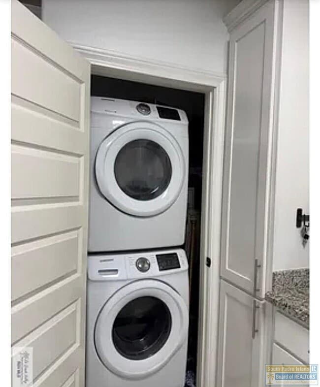 Building Photo - 1420 Codorniz Dr