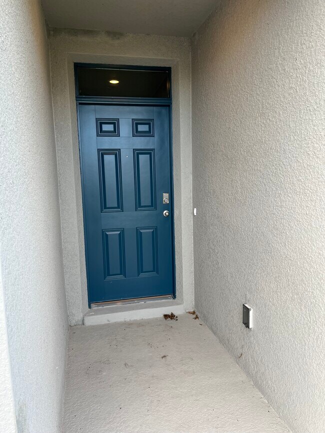 Building Photo - 2917 Canary Ln