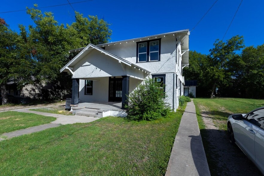 Building Photo - 1702 Ethel Ave
