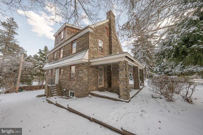 Building Photo - 625 Chelten Hills Dr