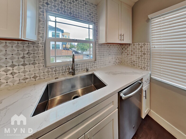 Building Photo - 1078 16th St