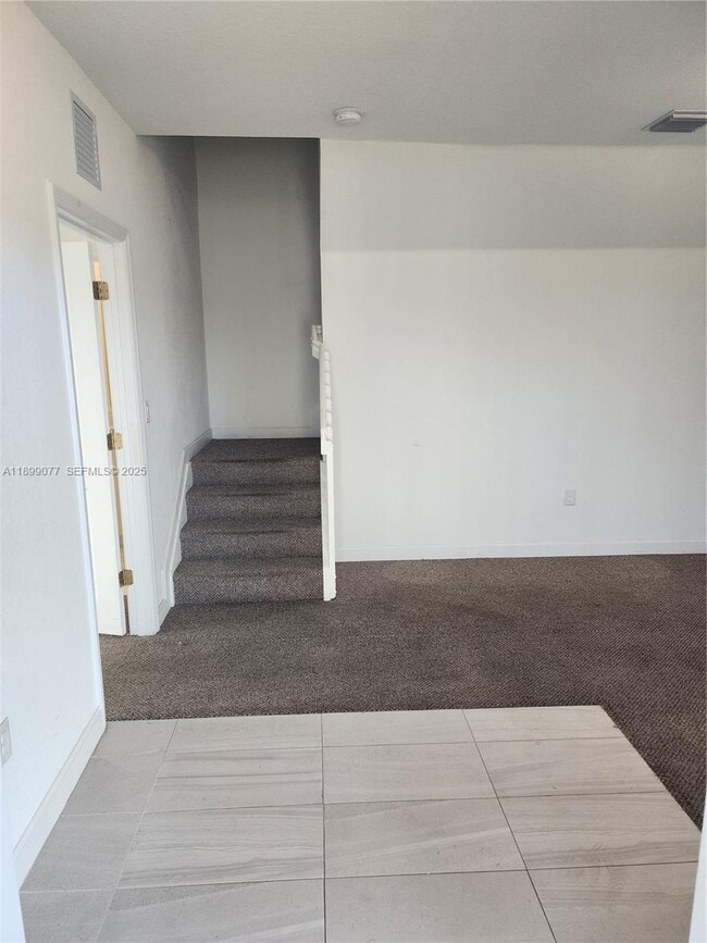 Building Photo - 452 NW 12th Pl