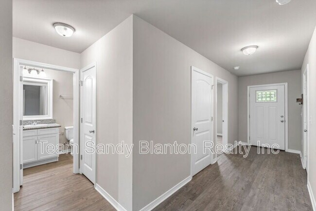 Building Photo - 3210 Electra Dr