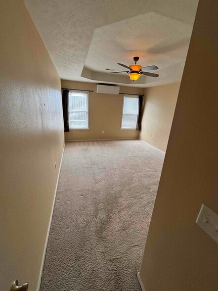 Building Photo - 157 Forest Ln