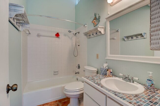Building Photo - 59 Oceanside Dr