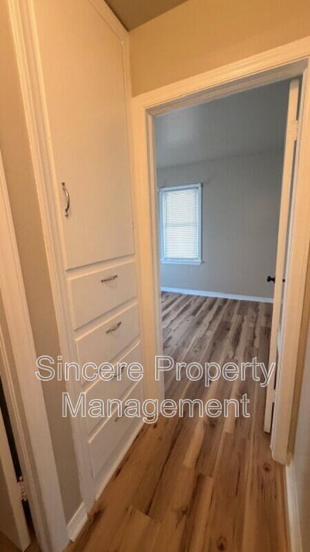 Building Photo - 2904 S Portland Ave