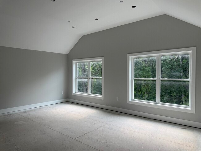Building Photo - 251 Sladen St