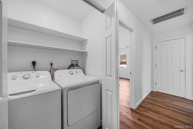 Building Photo - 917 Parkway Pl