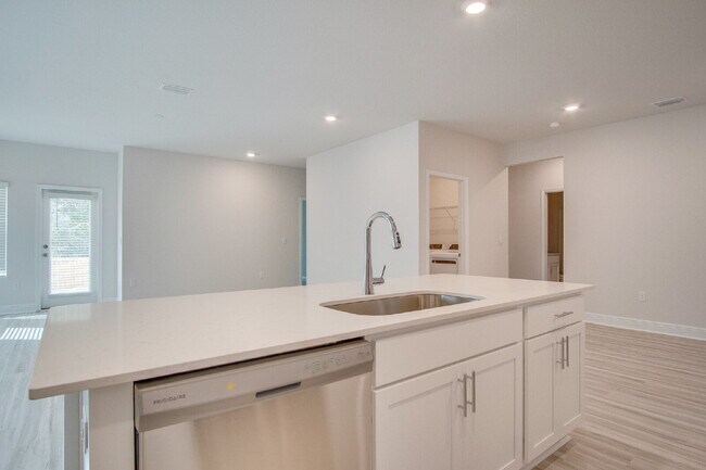 Building Photo - Fallschase 5-Bedroom Home – Pool, Playgrou...
