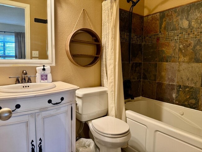 Building Photo - 83 GCR 8400