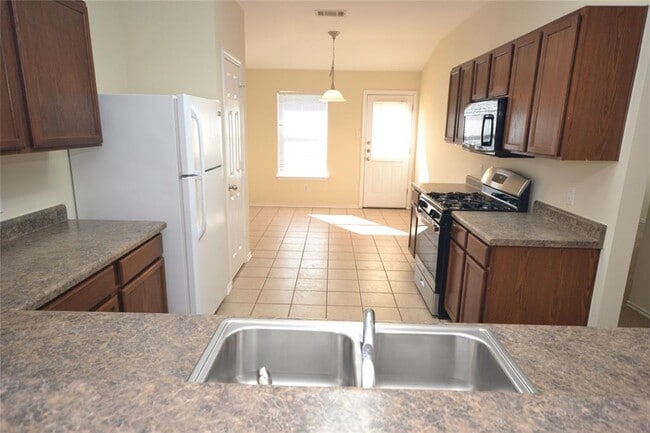 Building Photo - 114 Washington Square Dr