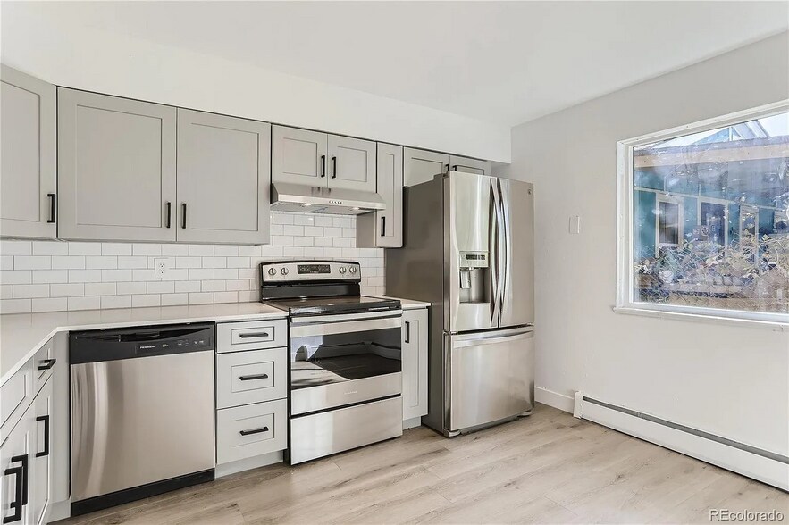 Primary Photo - 1632 Chester St