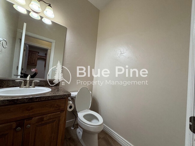 Building Photo - 5245 Jupiter Hills Dr