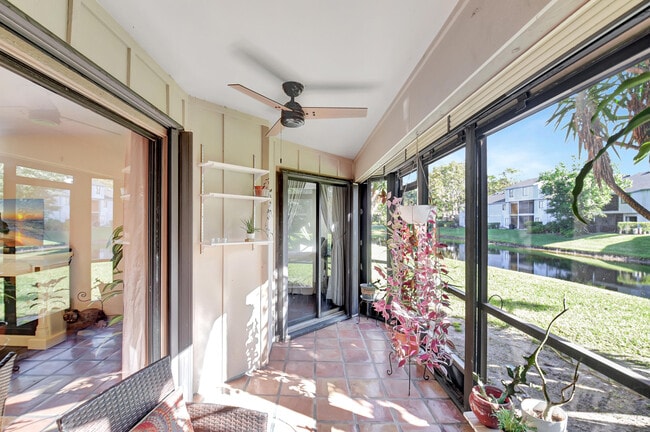 Building Photo - 500 Crosswinds Dr