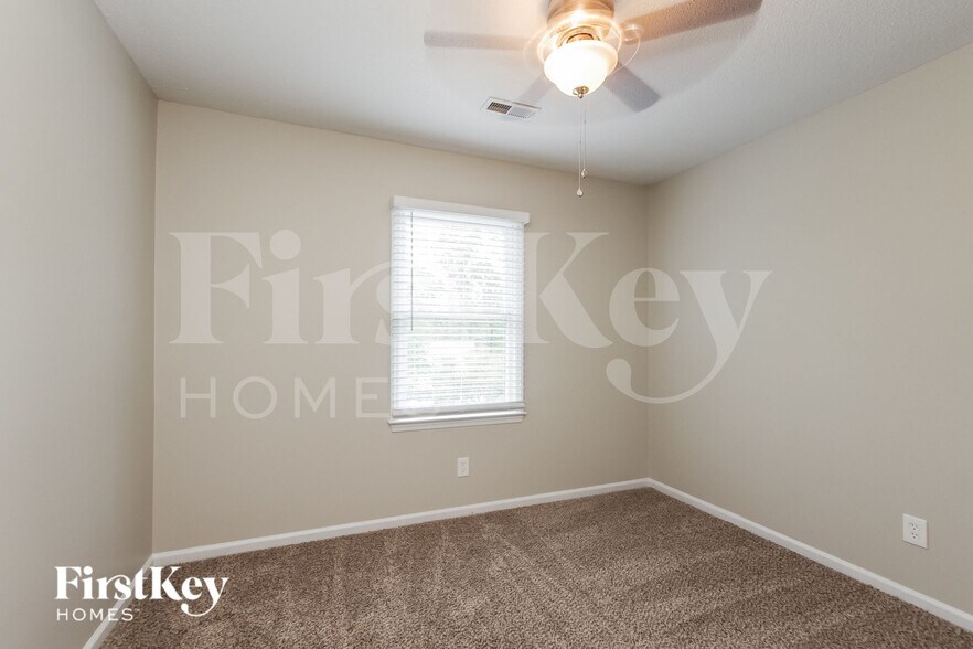 Building Photo - 145 Antelope Dr