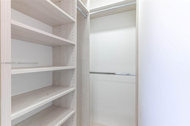 Building Photo - 13900 SW 65th Terrace