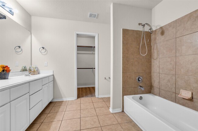 Building Photo - 3050 Thicket Path Way