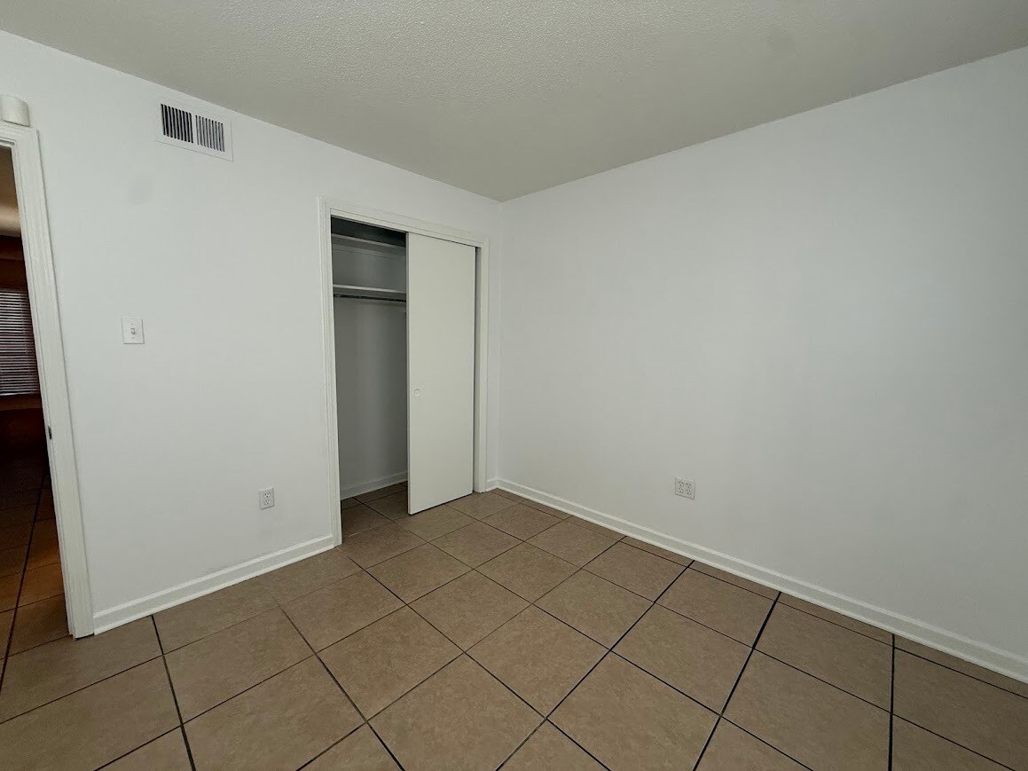 Building Photo - 11271 Florida Blvd