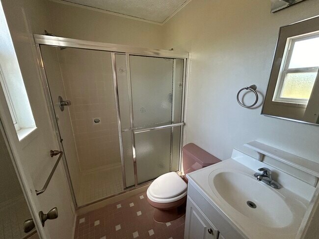 Building Photo - NE Cape Coral Single Family Home
