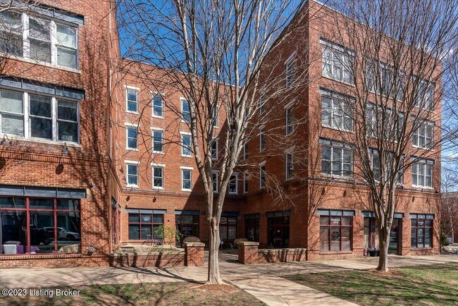 Primary Photo - 10605 Meeting St