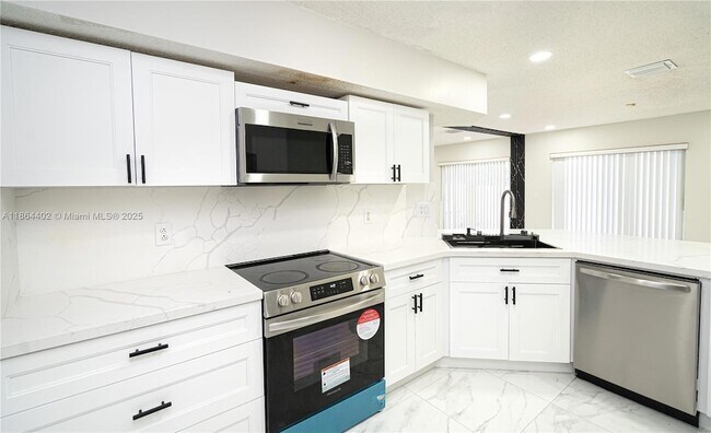 Building Photo - 12615 SW 53rd St