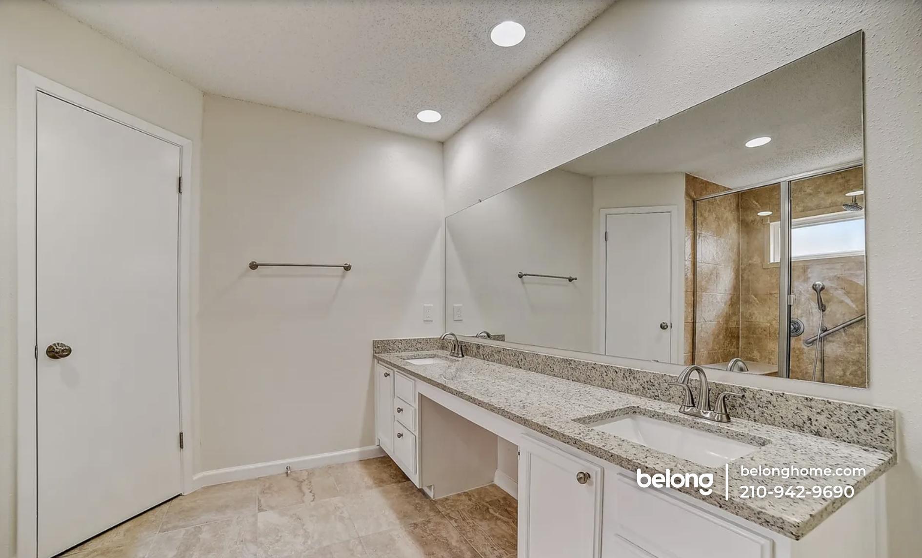 Building Photo - 9710 Fortune Ridge Dr