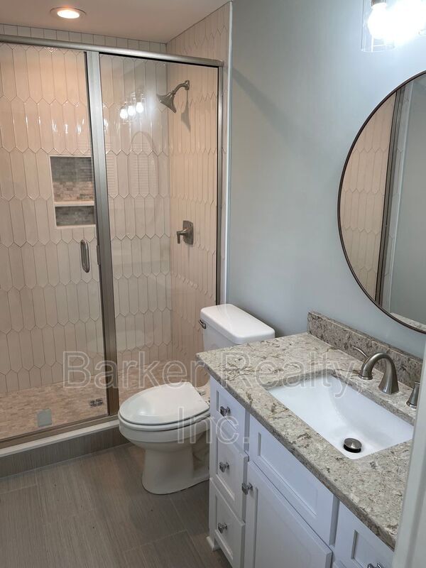 Building Photo - 1008 Deerfield Rd