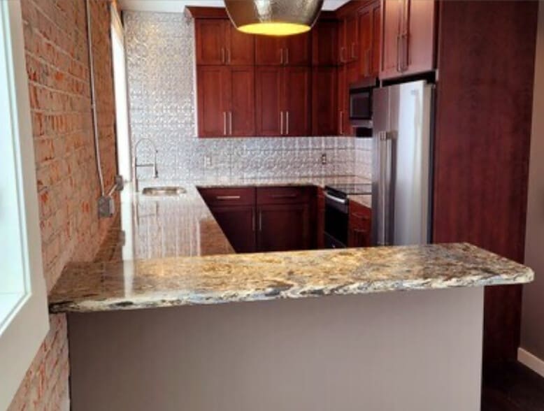 Building Photo - 713 4th Ave