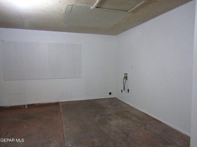 Building Photo - 1500 Babe Hiskey Ln