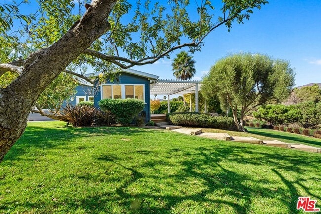 Building Photo - 6644 Wildlife Rd