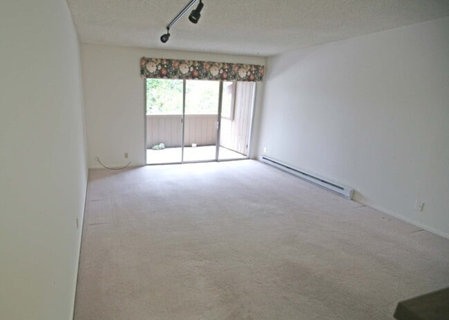 Building Photo - Cozy Condo in the Heart of Santa Clara.