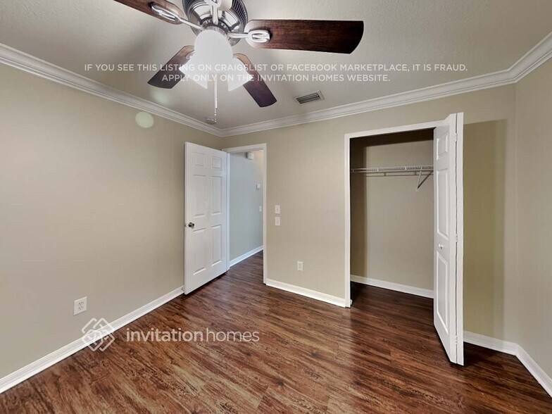 Building Photo - 6647 Clair Shore Dr