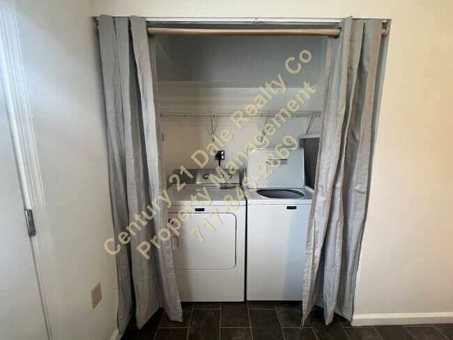 Building Photo - 225-227 Bowers Bridge Rd