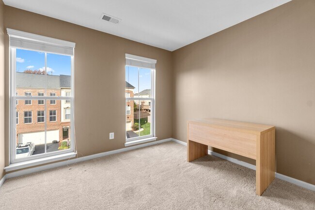 Building Photo - 23460 Twin Falls Ter