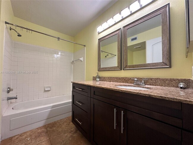 Building Photo - 2627 NW 33rd St