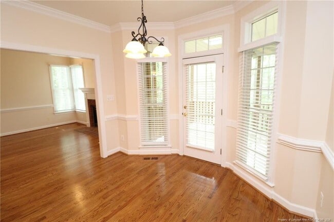 Building Photo - 5445 Brushy Meadows Dr