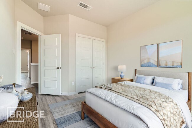 Building Photo - 430 S Centro Cir