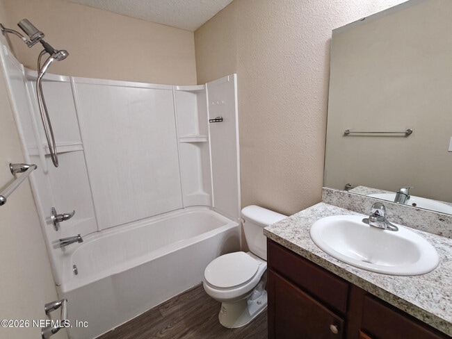 Building Photo - 8444 Hewitt St