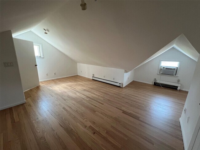 Building Photo - 339 Midland Ave