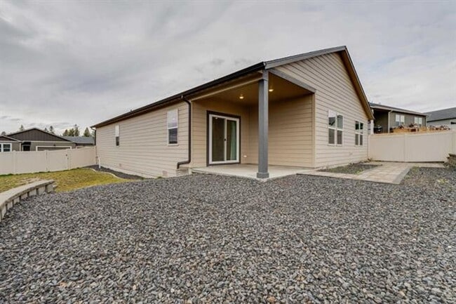 Building Photo - 8207 S Avery Rd